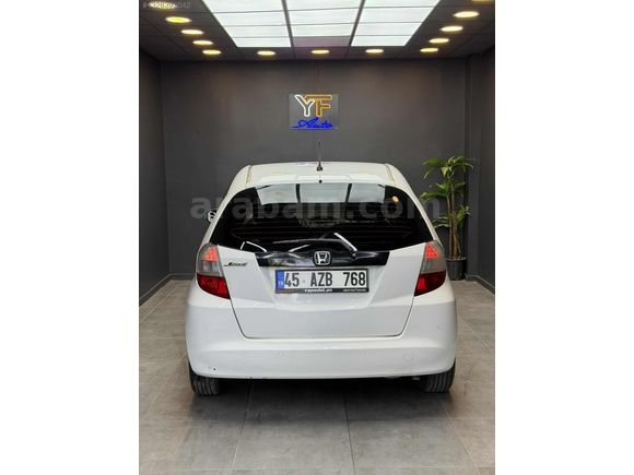 2010 MODEL DEĞİŞENSİZ TERTEMİZ BAKIMLI JAZZ