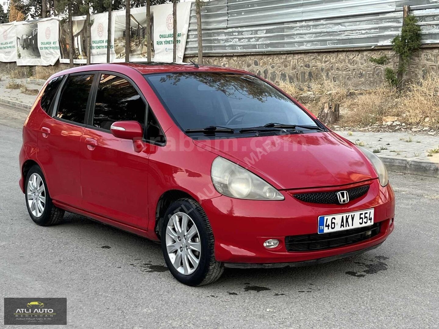 Galeriden Honda Jazz 1.4 LS 2006 Model Kahramanmaraş 330.000 km Kırmızı 1