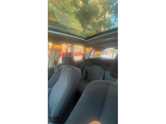 2009 HONDA JAZZ 1.4 FUN OTOMATİK CAM TAVANLI