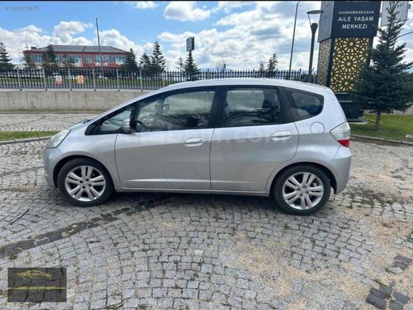 2009 HONDA JAZZ 1.4 FUN OTOMATİK CAM TAVANLI