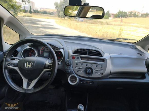 MASRAFSIZ 2011 HONDA JAZZ JOY PLUS İ SHIFT 100 HP