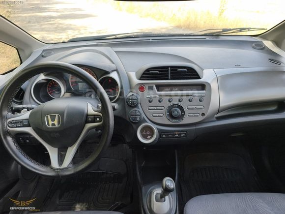 MASRAFSIZ 2011 HONDA JAZZ JOY PLUS İ SHIFT 100 HP