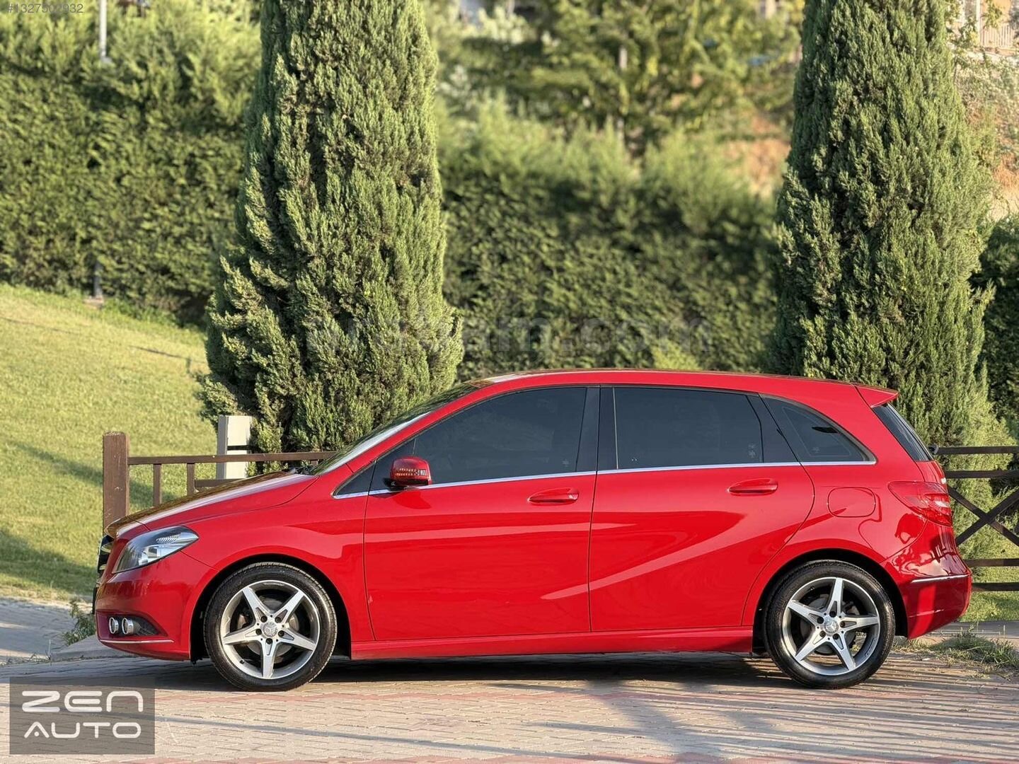Galeriden Mercedes - Benz B 180 BlueEFFICIENCY Style 2013 Model Denizli 69.000 km Kırmızı 3
