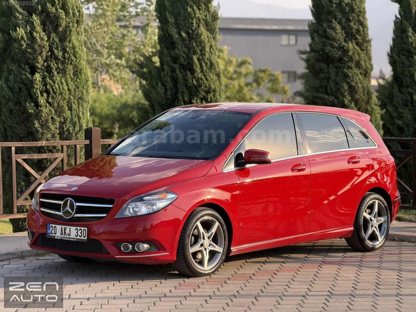 Galeriden Mercedes - Benz B 180 BlueEFFICIENCY Style 2013 Model Denizli 69.000 km Kırmızı 4