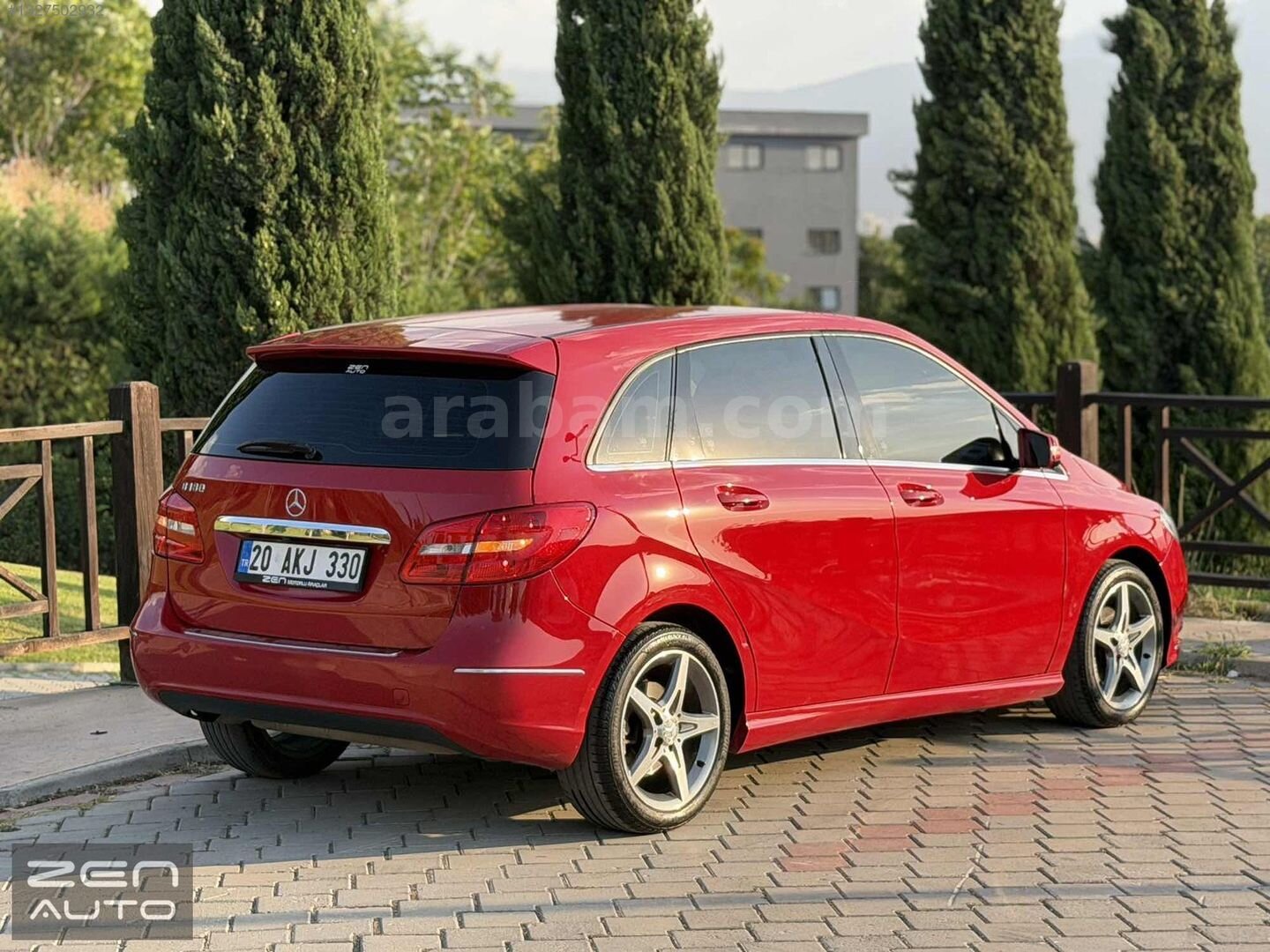 Galeriden Mercedes - Benz B 180 BlueEFFICIENCY Style 2013 Model Denizli 69.000 km Kırmızı 6