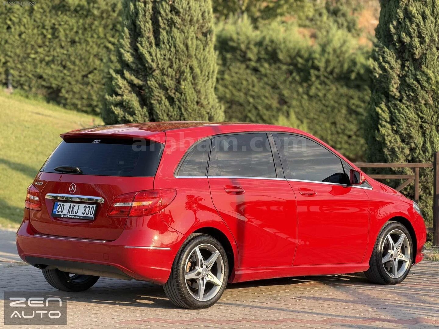 Galeriden Mercedes - Benz B 180 BlueEFFICIENCY Style 2013 Model Denizli 69.000 km Kırmızı 7