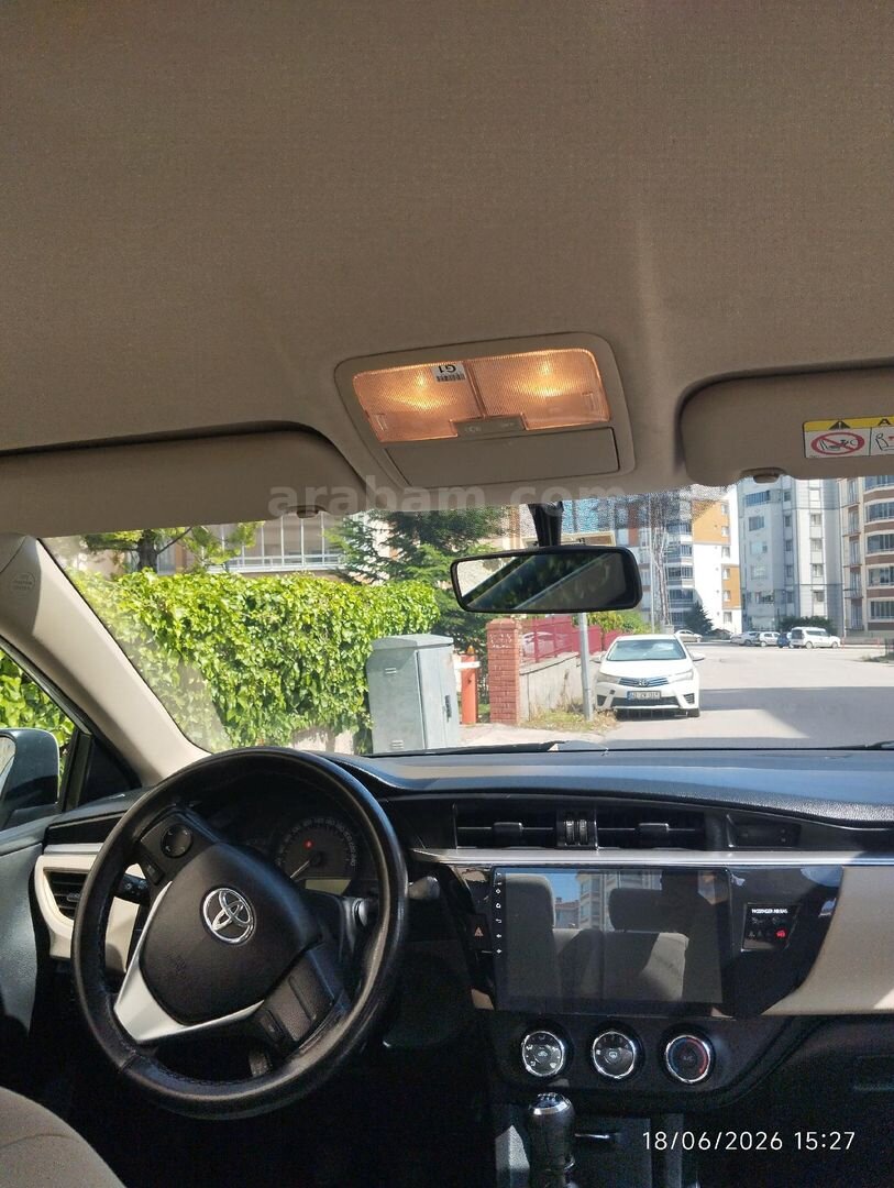 Sahibinden Toyota Corolla 1.33 Life 2015 Model Tokat 113.000 km Beyaz 4