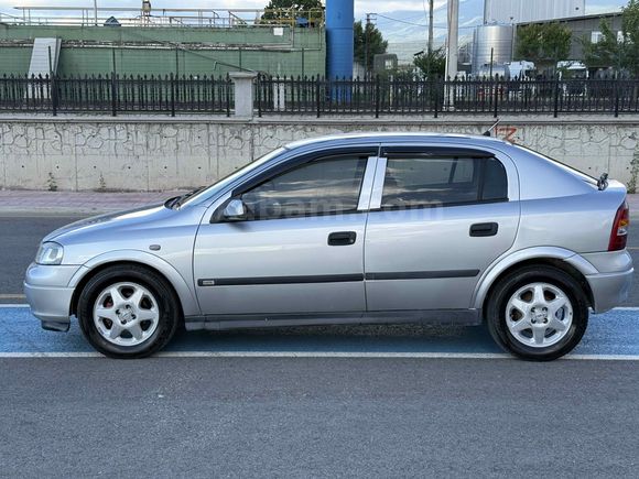 Galeriden Opel Astra 1.6 Elegance 2001 Model Sakarya