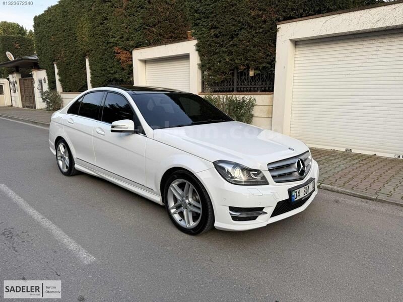 Galeriden Mercedes - Benz C 180 AMG 2013 Model İstanbul 115.000 km Beyaz