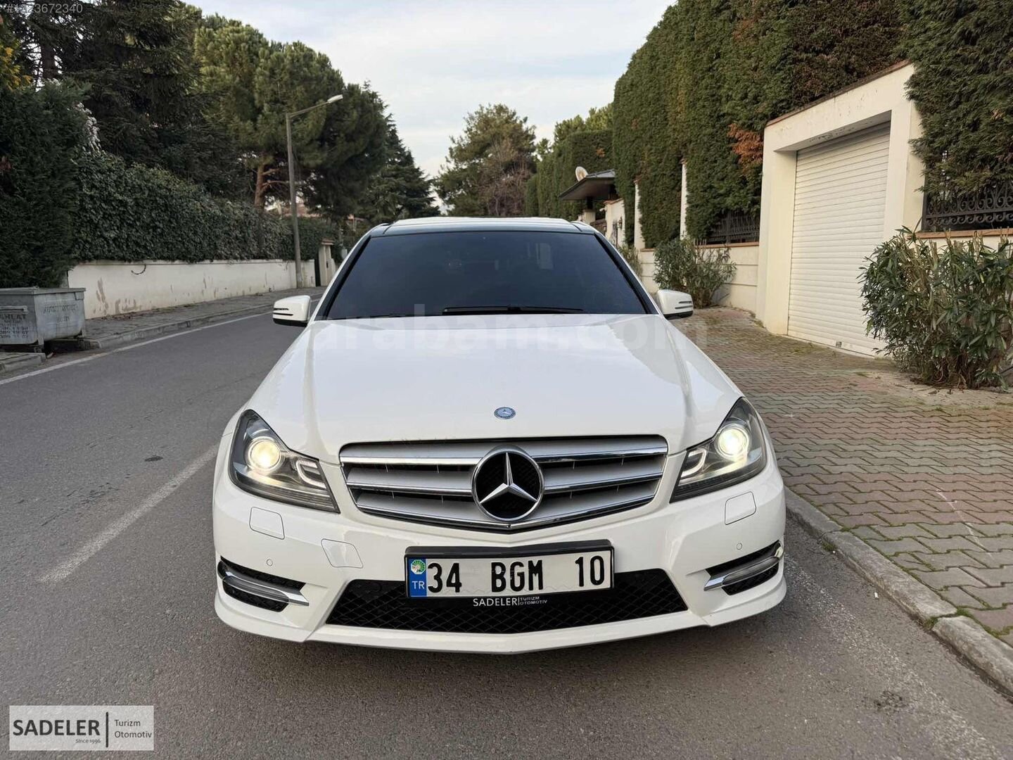 Galeriden Mercedes - Benz C 180 AMG 2013 Model İstanbul 115.000 km Beyaz 2
