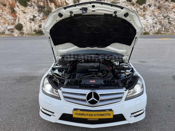 2013 MODEL MERCEDES C180 HATASIZ DÜŞÜK KM CAM GİBİ