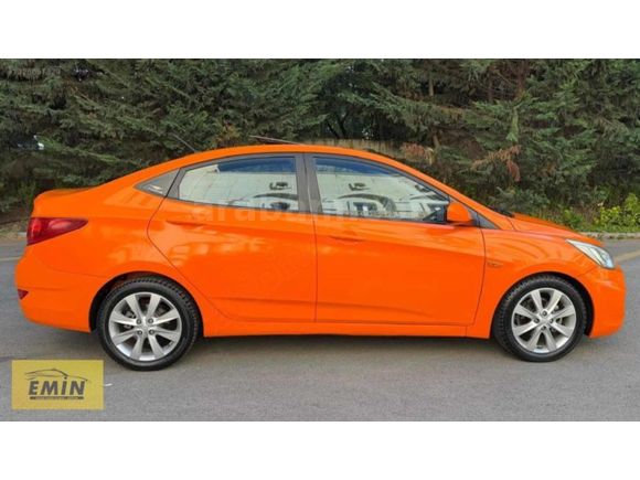 EMİN GALERİ'den 2016 MODEL HYUNDAI ACCENT BLUE 1.4 D-CVVT