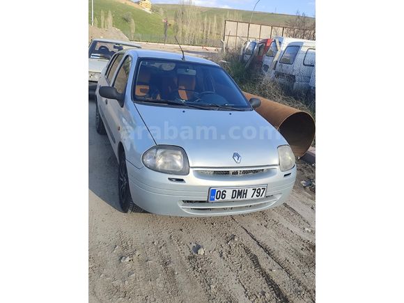 Sahibinden Renault Clio 1.4 RNA 2000 Model