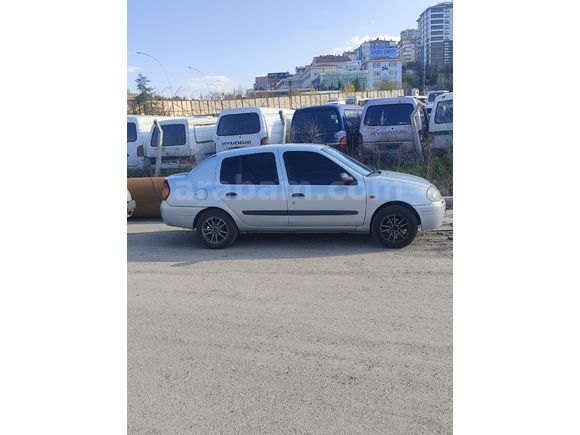 Sahibinden Renault Clio 1.4 RNA 2000 Model
