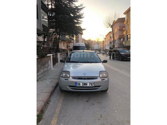 Sahibinden Renault Clio 1.4 RNA 2000 Model