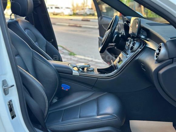 2016 MODEL C200 AMG+CAM TAVAN+ISITMA+SAAT+İMZALI SERİ 190 BİN KM