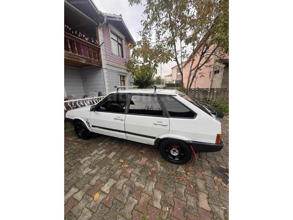 LADA SAMARA 1.5
