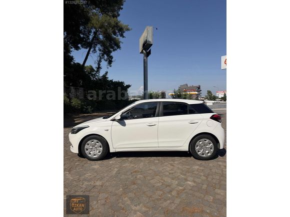 ÖZKAN AUTO'DAN SATILIK 2015 MODEL HYUNDAİ İ20