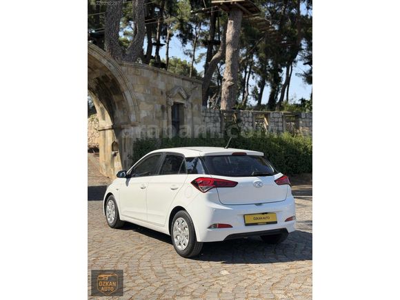 ÖZKAN AUTO'DAN SATILIK 2015 MODEL HYUNDAİ İ20