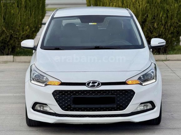 İLK ELDEN+DÜŞÜK KM+MÜKEMMEL KONDİSYONDA HYUNDAİ İ20 STYLE