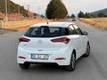 İLK ELDEN+DÜŞÜK KM+MÜKEMMEL KONDİSYONDA HYUNDAİ İ20 STYLE