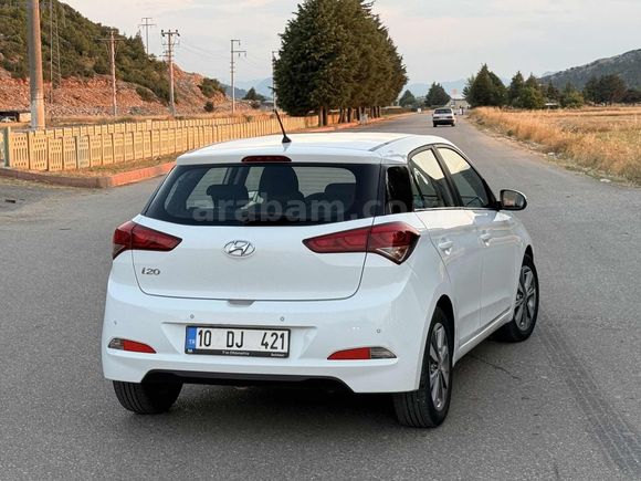 İLK ELDEN+DÜŞÜK KM+MÜKEMMEL KONDİSYONDA HYUNDAİ İ20 STYLE