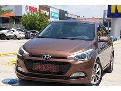 YENİ KASA HYUNDAİ İ20 1.2 STYLE LED-ÇELİK JANT ORJİNAL 126.000KM
