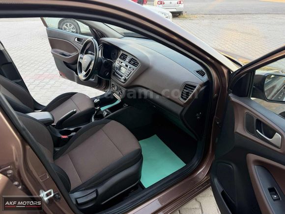 AKF MOTORS'DAN 85 BİN KM FULL CAM TAVAN 1.2 MPI İ20