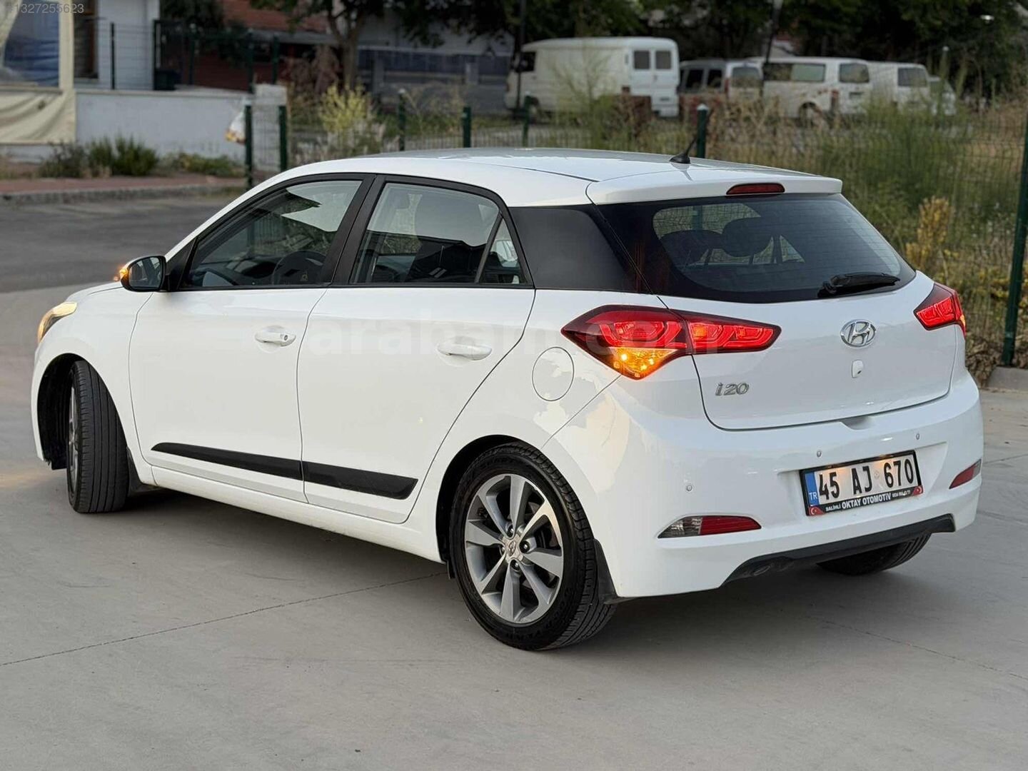 Galeriden Hyundai i20 1.2 MPI Elite 2016 Model Manisa 165.124 km Beyaz 3