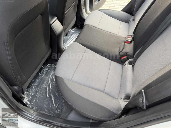 2015 MODEL HYUNDAİ İ20 ELİT EN FULUDUR KM 105 BİNDE MASRAFSIZDIR