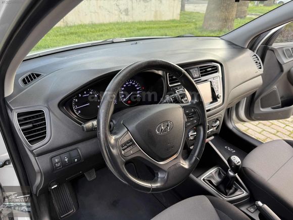 2015 MODEL HYUNDAİ İ20 ELİT EN FULUDUR KM 105 BİNDE MASRAFSIZDIR