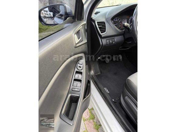 2015 MODEL HYUNDAİ İ20 ELİT EN FULUDUR KM 105 BİNDE MASRAFSIZDIR