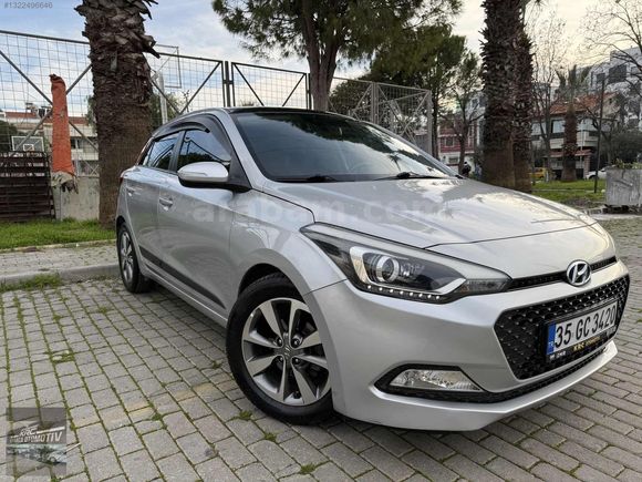 2015 MODEL HYUNDAİ İ20 ELİT EN FULUDUR KM 105 BİNDE MASRAFSIZDIR