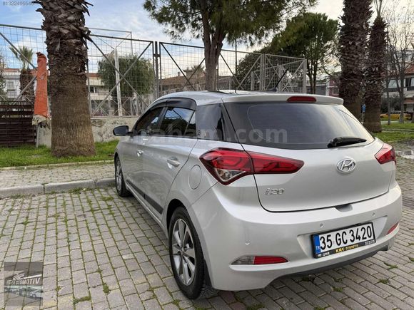 2015 MODEL HYUNDAİ İ20 ELİT EN FULUDUR KM 105 BİNDE MASRAFSIZDIR