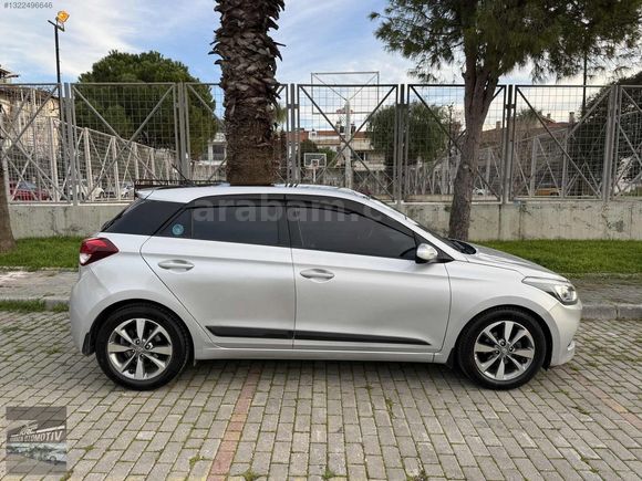 2015 MODEL HYUNDAİ İ20 ELİT EN FULUDUR KM 105 BİNDE MASRAFSIZDIR