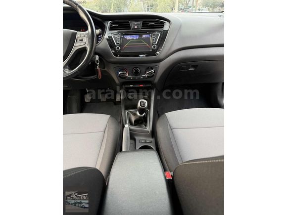 2015 MODEL HYUNDAİ İ20 ELİT EN FULUDUR KM 105 BİNDE MASRAFSIZDIR
