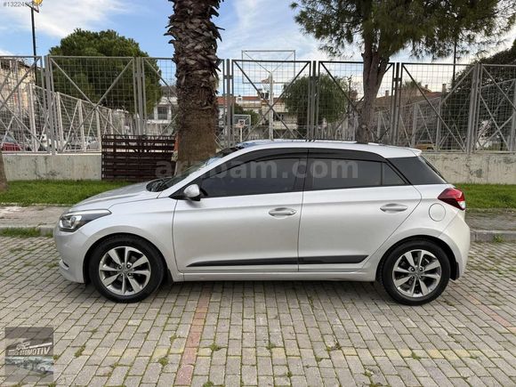 2015 MODEL HYUNDAİ İ20 ELİT EN FULUDUR KM 105 BİNDE MASRAFSIZDIR