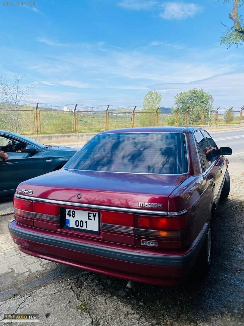 Galeriden Mazda 626 2.0 1991 Model Kocaeli 210.000 km Bordo 3
