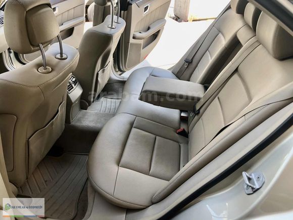 E 350- 4 MATİK PANORAMİK CAM TAVAN