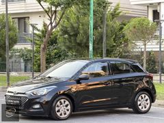 HYUNDAİ İ20 OTOMATİK DÜŞÜK KM EMSALSİZ TEMİZLİKTE