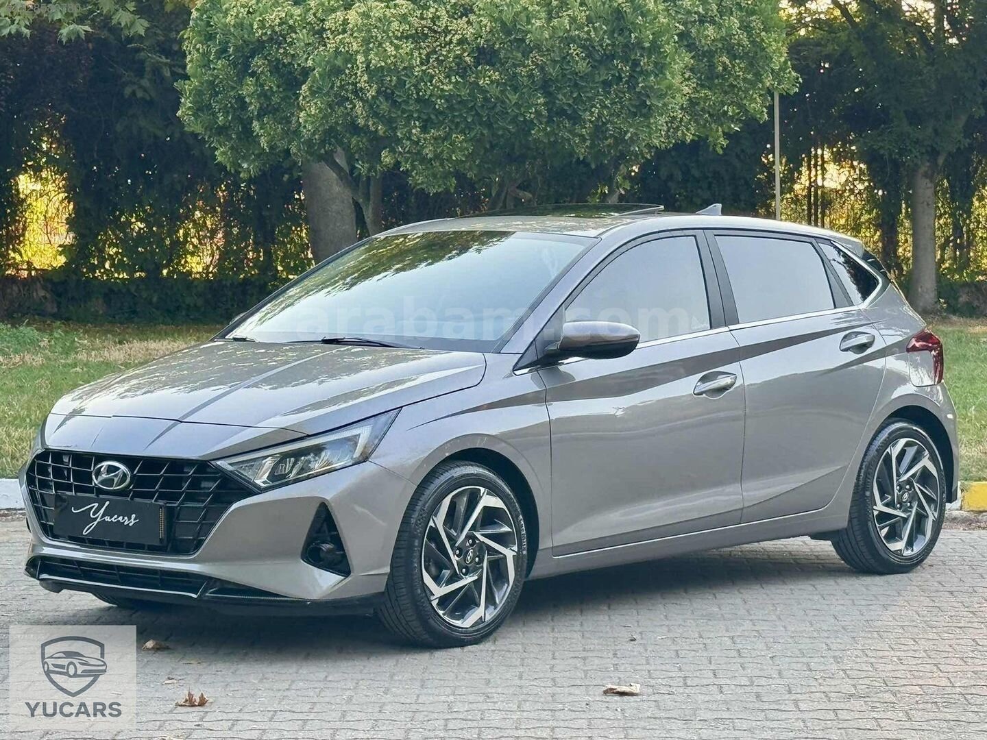 Galeriden Hyundai i20 1.4 MPI Style Plus 2022 Model Bursa 73.000 km Gri 1