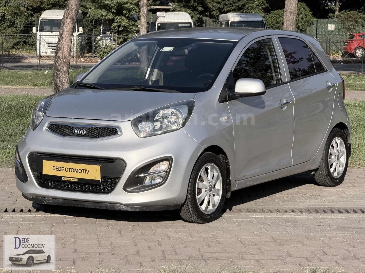 Galeriden Kia Picanto 1.25 EX 2012 Model Bursa 109.000 km Gri 2