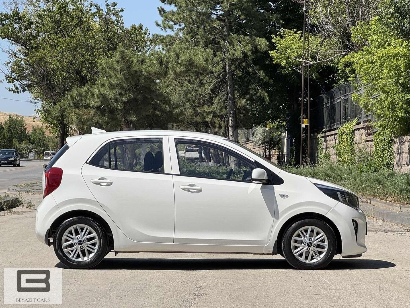 Galeriden Kia Picanto 1.0 MPI Feel 2022 Model Ankara 52.000 km Beyaz 5