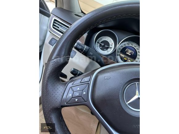 KOL MOTORS'DAN 2013 MODEL E180 CAM TAVAN DEĞŞENSİZ 2 LOKAL 239KM