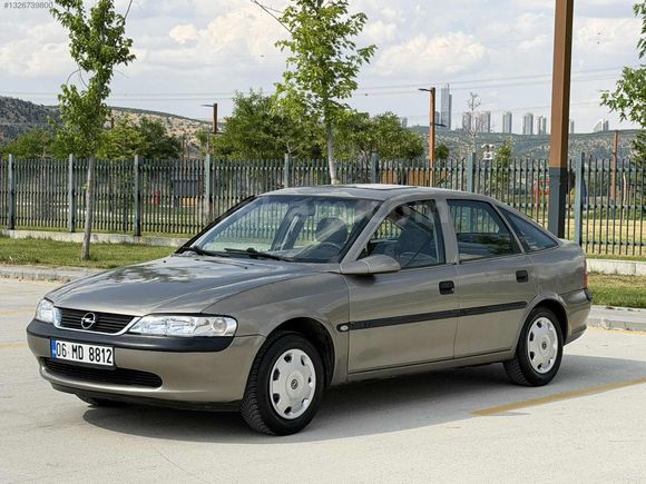 MİSER OTOMOTİV/1996 MODEL VECTRA DEĞİŞENSİZ 2 PARÇA BOYALI