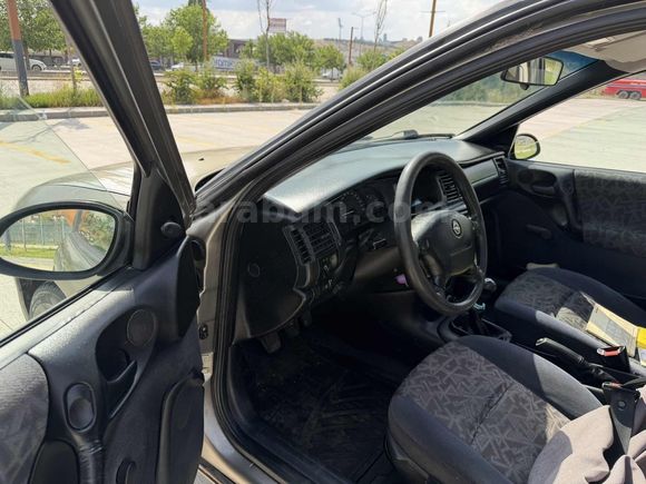MİSER OTOMOTİV/1996 MODEL VECTRA DEĞİŞENSİZ 2 PARÇA BOYALI
