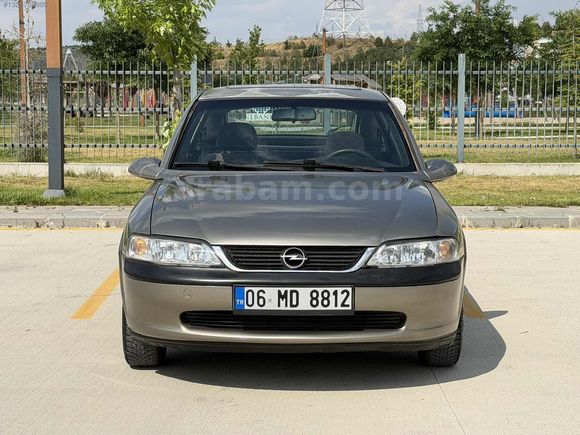 MİSER OTOMOTİV/1996 MODEL VECTRA DEĞİŞENSİZ 2 PARÇA BOYALI