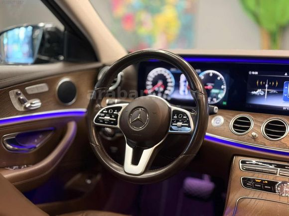 FLİES MOTORS'DAN E200 D 175'BİN KM CAMTAVAN+ÇİFTHAFIZA+COMMAND