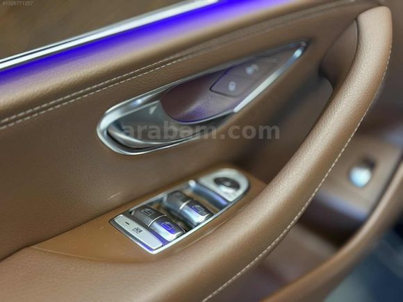 FLİES MOTORS'DAN E200 D 175'BİN KM CAMTAVAN+ÇİFTHAFIZA+COMMAND