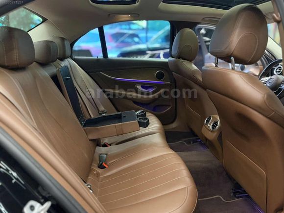 FLİES MOTORS'DAN E200 D 175'BİN KM CAMTAVAN+ÇİFTHAFIZA+COMMAND